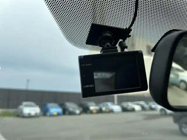トヨタ アクア L 山形県 2015(平27)年 8.5万km スーパーホワイトⅡ メモリナビ/　【CD DVD USB SD】/ETC/ドライブレコーダー/横滑り防止装置/ECOモード/EVモード/キーレスキー/純正フロアマット/ドアバイザー