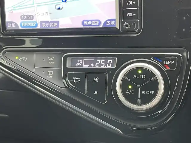 トヨタ アクア S 岡山県 2018(平30)年 5.6万km ホワイトパールクリスタルシャイン 純正ナビ/【Bluetooth/TV/CD/AUX】/バックカメラ/スマートキー/プッシュスタート/純正ドライブレコーダー（前）/コーナーセンサー/フロアマット/ＩＳＯＦＩＸ/ステアリングスイッチ/ドアバイザー/チルトステアリング/シートリフター/ウインカーミラー