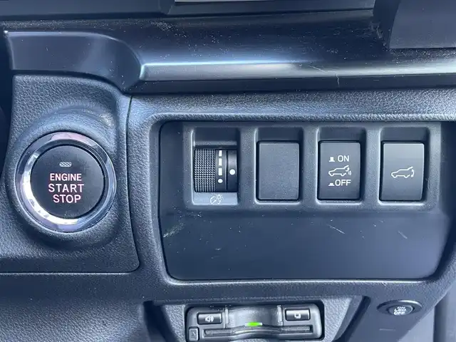 スバル レヴォーグ 1．8STIスポーツ EX 群馬県 2021(令3)年 8.4万km マグネタイトグレーメタリック 純正メモリーナビ(FM/AM/BT/USB/AUX)/アイサイト/　・プリクラッシュブレーキ/　・エマージェンシーレーンキープアシスト/　・車線逸脱防止/　・先行車お知らせ/　・青信号お知らせ/　・後退時ブレーキアシスト/　・スバルリセビークル/　・ドライバーモニタリングシステム/オートブレーキホールド/電子パーキングブレーキ/革巻きステアリング/ステアリングスイッチ/パドルシフト/プッシュスタート/ビルトインＥＴＣ/パワーバックドア/ヘッドライトレベライザー/Ｄ席メモリー機能/リアフォグ/フォグランプ/LEDヘッドライト/ドアバイザー/バニティミラー/純正フロアマット/純正アルミホイール/フルオートパワーウィンドウ/アルミスポーツペダル/純正ドラレコ/フロントガラスワイパー熱戦/ステアリング連動ヘッドライト/ドライブモード切替/保証書/取扱説明書