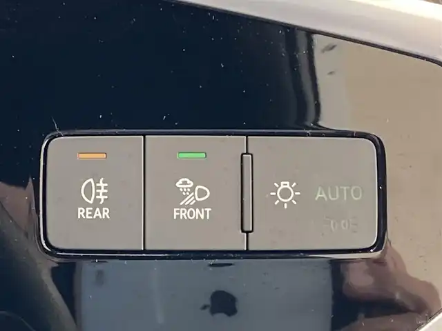 アウディ Ｑ３ SB 35TFSI Sライン 熊本県 2022(令4)年 4万km グレイシアホワイトメタリック ・ワンオーナー/・スマートキー/・プッシュスタート/・ハイビームアシスト/・パークエイド/・アダプティブドライブアシスト/・レーン逸脱警告/・Audiプレセンス/・休憩の推奨/・クルーズコントロール(追従式)/・ハーフレザーシート/・前席パワーシート/・前席シートヒーター/・純正メモリナビ/　【Bluetooth・USB・AppleCarPlay・AndroidAuto】/・全方位カメラ/・ETC2.0/・バーチャルコクピット/・パワーバックドア/・LEDヘッドランプ/・純正マット/・保証書/取説