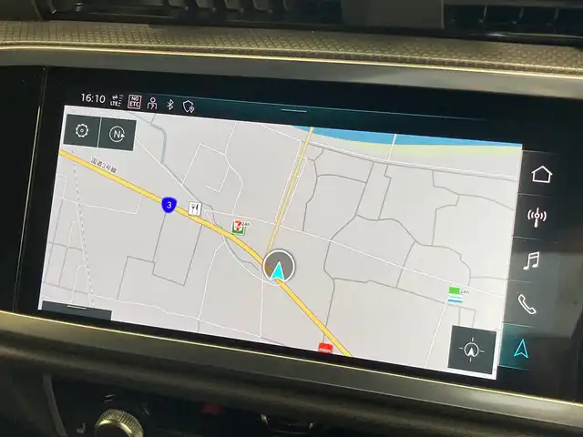 アウディ Ｑ３ SB 35TFSI Sライン 熊本県 2022(令4)年 4万km グレイシアホワイトメタリック ・ワンオーナー/・スマートキー/・プッシュスタート/・ハイビームアシスト/・パークエイド/・アダプティブドライブアシスト/・レーン逸脱警告/・Audiプレセンス/・休憩の推奨/・クルーズコントロール(追従式)/・ハーフレザーシート/・前席パワーシート/・前席シートヒーター/・純正メモリナビ/　【Bluetooth・USB・AppleCarPlay・AndroidAuto】/・全方位カメラ/・ETC2.0/・バーチャルコクピット/・パワーバックドア/・LEDヘッドランプ/・純正マット/・保証書/取説