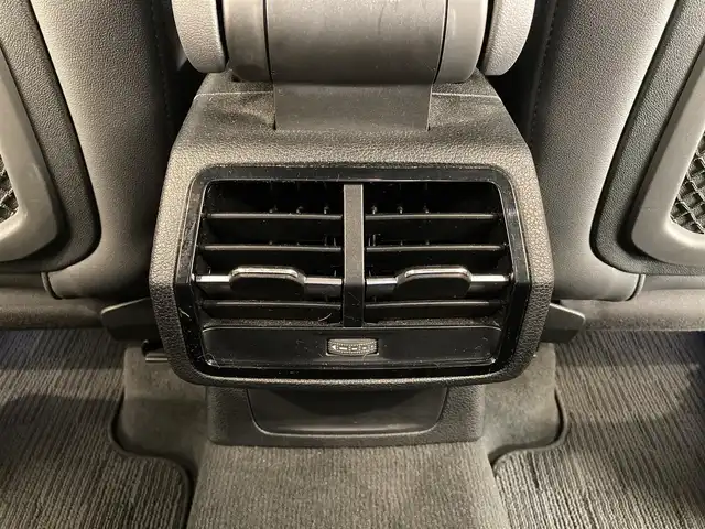 アウディ Ｑ３ SB 35TFSI Sライン 熊本県 2022(令4)年 4万km グレイシアホワイトメタリック ・ワンオーナー/・スマートキー/・プッシュスタート/・ハイビームアシスト/・パークエイド/・アダプティブドライブアシスト/・レーン逸脱警告/・Audiプレセンス/・休憩の推奨/・クルーズコントロール(追従式)/・ハーフレザーシート/・前席パワーシート/・前席シートヒーター/・純正メモリナビ/　【Bluetooth・USB・AppleCarPlay・AndroidAuto】/・全方位カメラ/・ETC2.0/・バーチャルコクピット/・パワーバックドア/・LEDヘッドランプ/・純正マット/・保証書/取説