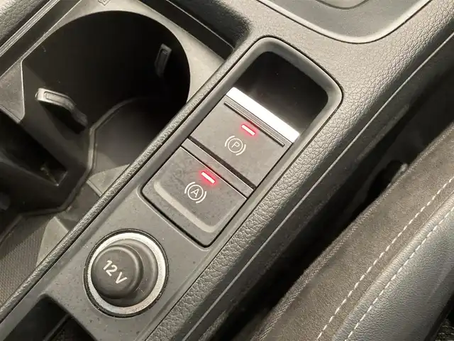 アウディ Ｑ３ SB 35TFSI Sライン 熊本県 2022(令4)年 4万km グレイシアホワイトメタリック ・ワンオーナー/・スマートキー/・プッシュスタート/・ハイビームアシスト/・パークエイド/・アダプティブドライブアシスト/・レーン逸脱警告/・Audiプレセンス/・休憩の推奨/・クルーズコントロール(追従式)/・ハーフレザーシート/・前席パワーシート/・前席シートヒーター/・純正メモリナビ/　【Bluetooth・USB・AppleCarPlay・AndroidAuto】/・全方位カメラ/・ETC2.0/・バーチャルコクピット/・パワーバックドア/・LEDヘッドランプ/・純正マット/・保証書/取説