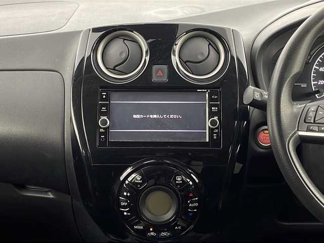 日産 ノート e－パワー X 新潟県 2017(平29)年 5万km ブリリアントホワイトパール 純正ナビ/　　フルセグ/CD/DVD/AUX/BT/アラウンドビューモニター/LEDオートライト/純正14インチアルミホイール/ステアリングスイッチ/オートエアコン/スマートキー/ETC