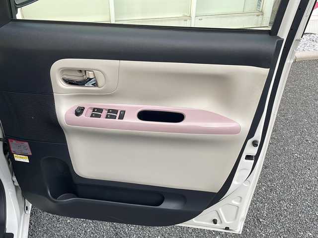 ダイハツ ムーヴ キャンバス G メイクアッフ SA Ⅱ 福岡県 2017(平29)年 4.7万km パールホワイトⅢ/ライトローズマイカメタリックⅡ 2トーン 社外7インチナビ/　（バックカメラ、TV、DVD、CD、AM、FM）/両側パワースライドドア/ETC/ドライブレコーダー前後/プリクラッシュ/横滑り防止装置/アイドリングストップ/プッシュスタート/スマートキー/スペアキー/パワーウィンドウ/電格ミラー/純正マット/ドアバイザー/保証書/取扱説明書