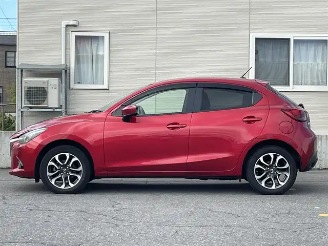 マツダ デミオ XD ツーリング 青森県 2015(平27)年 7.4万km ソウルレッドプレミアムメタリック AIS評価3.5点　外装C内装C/４WD/ターボ車/マツダ純正ナビ/AM/FM/DVD/ワンセグ/USB/AUX/Bluetooth/純正エンジンスターター/クルーズコントロール/衝突軽減システム/バックカメラ/ヘッドアップディスプレイ/ドライブレコーダー/TVキャンセラー/プッシュスタート/HIDヘッドライト/スペアキー/純正フロアマット/社外AW１５インチスタッドレスタイヤ車載/取扱説明書/保証書