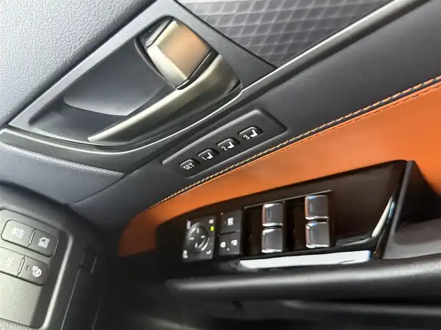 レクサス ＧＳ Ｆ 愛知県 2017(平29)年 8.3万km ダークグレーマイカ 純正SDナビ/（Bluetooth/フルセグTV/USB入力/CD/Blu-ray/DVD/AM/FM）/バックカメラ/レクサスセーフティ/レザーシート/パワーシート/シートクーラー/シートヒーター/ステアリングヒーター/メモリシート/電動シェード/ドライブレコーダー/ETC2.0/純正フロアマット/ドアバイザー/パドルシフト/オートライト/ステアリングリモコン/防眩ミラー/電動格納ミラー/サンシェード