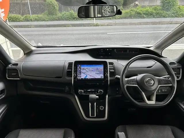 日産 セレナ ハイウェイスターVセレクションⅡ 大分県 2019(平31)年 5.1万km ブリリアントホワイトパール ・外部検査済み/・車検Ｒ８年６月まで/・純正９インチメーカーオプション/・ＣＤ/DVD/Bluetooth/・フルセグTV/・アラウンドビューモニター/・両側電動スライドドア/・レーダーブレーキ/・クルーズコントロール/・ＬＥＤヘッドライト/・スリップコントロール/・アイドリングストップ/・ドライブレコーダー/・ＥＴＣ/・スマートキー/・プッシュスタート/・フロアマット/・ドアバイザー/・新車保証書/・取扱説明書