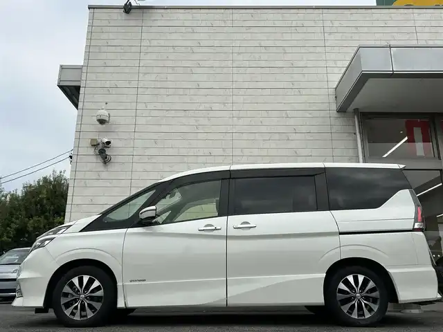 日産 セレナ ハイウェイスターVセレクションⅡ 大分県 2019(平31)年 5.1万km ブリリアントホワイトパール ・外部検査済み/・車検Ｒ８年６月まで/・純正９インチメーカーオプション/・ＣＤ/DVD/Bluetooth/・フルセグTV/・アラウンドビューモニター/・両側電動スライドドア/・レーダーブレーキ/・クルーズコントロール/・ＬＥＤヘッドライト/・スリップコントロール/・アイドリングストップ/・ドライブレコーダー/・ＥＴＣ/・スマートキー/・プッシュスタート/・フロアマット/・ドアバイザー/・新車保証書/・取扱説明書