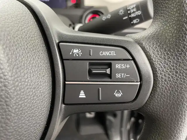 ホンダ Ｎ ＢＯＸ 富山県 2024(令6)年 0.5万km クリスタルブラックパール 純正8型ナビ（AM/FM/BT/フルセグ）/バックカメラ/ETC/片側パワースライドドア/衝突被害軽減システム/レーダークルーズコントロール/レーンキープアシスト/コーナーセンサー/横滑り防止装置/オートLEDライト/純正フロアマット/オートホールド付電子パーキング/ステアリングスイッチ/スマートキー/スペアキー