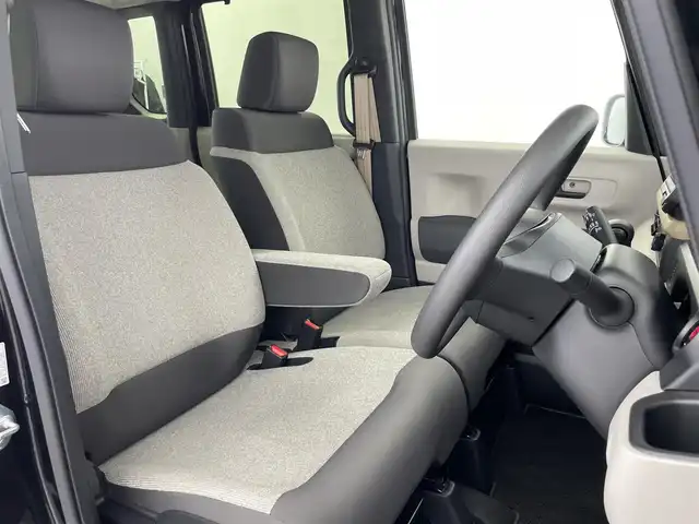 ホンダ Ｎ ＢＯＸ 富山県 2024(令6)年 0.5万km クリスタルブラックパール 純正8型ナビ（AM/FM/BT/フルセグ）/バックカメラ/ETC/片側パワースライドドア/衝突被害軽減システム/レーダークルーズコントロール/レーンキープアシスト/コーナーセンサー/横滑り防止装置/オートLEDライト/純正フロアマット/オートホールド付電子パーキング/ステアリングスイッチ/スマートキー/スペアキー