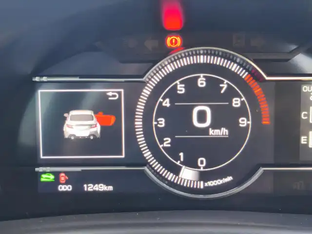 トヨタ ＧＲ８６ RZ 熊本県 2022(令4)年 0.2万km クリスタルホワイトパール GRフロントスポイラー/GRサイドスカート/GRリヤバンパースポイラー/GRカナード/GRエアロスタビライジングカバー/GR専用ステアリング/GR専用フロアマット/純正18インチAW/クルーズコントロール/前席シートヒーター/オートLEDヘッドライト/フォグ/ETC/ヘッドライトレベライザー/電格式ミラー/充電用USB端子/室内灯LED/ドアバイザー/プッシュスタート/スマートキー/スペアキー×1/保証書/取扱説明書