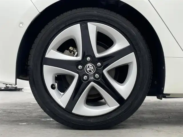 トヨタ プリウス ＰＨＶ A 埼玉県 2017(平29)年 4.4万km ホワイトパールクリスタルシャイン 純正１１．６インチメーカーＯＰナビ　バックカメラ　フルセグＴＶ　衝突被害軽減ブレーキ　レーダークルーズ　ＢＳＭ　ＬＤＡ　　シートヒーター　　ステアリングヒーター　トノカバーＥＴＣ　　充電ケーブル