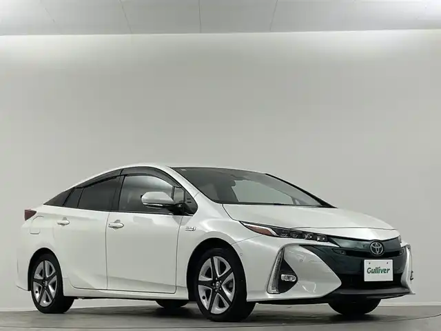 トヨタ プリウス ＰＨＶ A 埼玉県 2017(平29)年 4.4万km ホワイトパールクリスタルシャイン 純正１１．６インチメーカーＯＰナビ　バックカメラ　フルセグＴＶ　衝突被害軽減ブレーキ　レーダークルーズ　ＢＳＭ　ＬＤＡ　　シートヒーター　　ステアリングヒーター　トノカバーＥＴＣ　　充電ケーブル