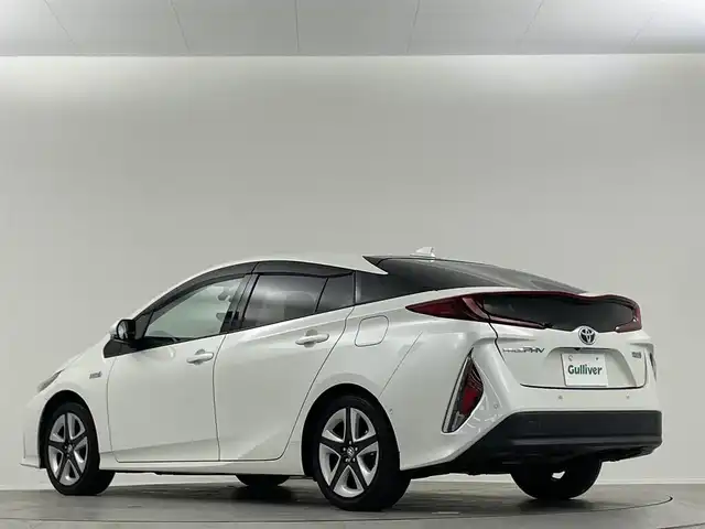 トヨタ プリウス ＰＨＶ A 埼玉県 2017(平29)年 4.4万km ホワイトパールクリスタルシャイン 純正１１．６インチメーカーＯＰナビ　バックカメラ　フルセグＴＶ　衝突被害軽減ブレーキ　レーダークルーズ　ＢＳＭ　ＬＤＡ　　シートヒーター　　ステアリングヒーター　トノカバーＥＴＣ　　充電ケーブル