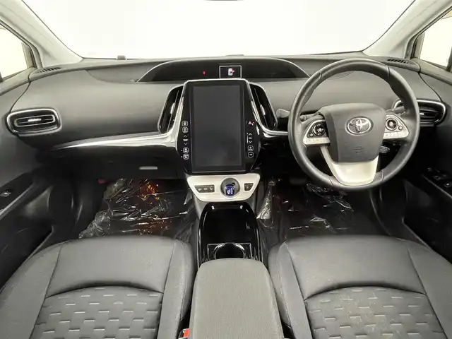 トヨタ プリウス ＰＨＶ A 埼玉県 2017(平29)年 4.4万km ホワイトパールクリスタルシャイン 純正１１．６インチメーカーＯＰナビ　バックカメラ　フルセグＴＶ　衝突被害軽減ブレーキ　レーダークルーズ　ＢＳＭ　ＬＤＡ　　シートヒーター　　ステアリングヒーター　トノカバーＥＴＣ　　充電ケーブル
