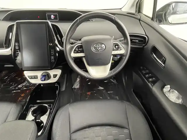トヨタ プリウス ＰＨＶ A 埼玉県 2017(平29)年 4.4万km ホワイトパールクリスタルシャイン 純正１１．６インチメーカーＯＰナビ　バックカメラ　フルセグＴＶ　衝突被害軽減ブレーキ　レーダークルーズ　ＢＳＭ　ＬＤＡ　　シートヒーター　　ステアリングヒーター　トノカバーＥＴＣ　　充電ケーブル