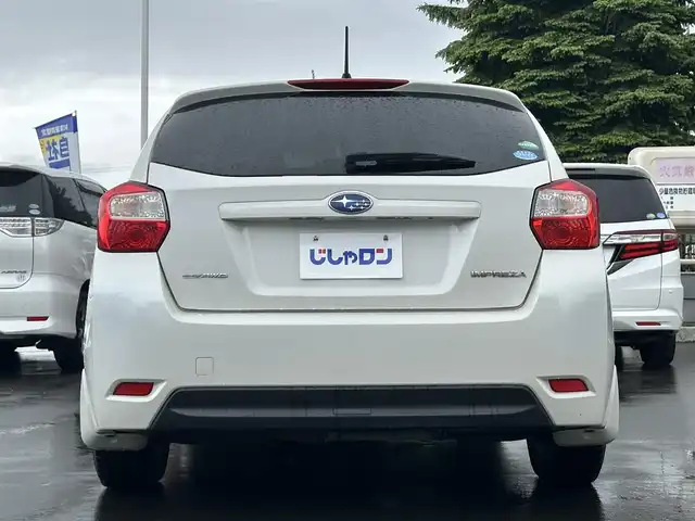 スバル インプレッサ スポーツ 1．6i－L プラウドED 道北・旭川 2015(平27)年 5.9万km クリスタルホワイトP (株)IDOMが運営する【じしゃロン旭川店】の自社ローン専用車両になります。こちらは現金またはオートローンご利用時の価格です。自社ローンご希望の方は別途その旨お申付け下さい/　/・純正ナビ(CD/DVD/BT/SD/フルセグ)/・パドルシフト/・スマートキー2個/・プッシュスタート/・積込サマー 純正AW195/65R15/・積込サマー 社外AW195/65R15/・取扱説明書