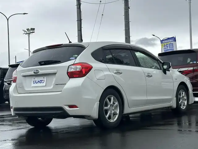 スバル インプレッサ スポーツ 1．6i－L プラウドED 道北・旭川 2015(平27)年 5.9万km クリスタルホワイトP (株)IDOMが運営する【じしゃロン旭川店】の自社ローン専用車両になります。こちらは現金またはオートローンご利用時の価格です。自社ローンご希望の方は別途その旨お申付け下さい/　/・純正ナビ(CD/DVD/BT/SD/フルセグ)/・パドルシフト/・スマートキー2個/・プッシュスタート/・積込サマー 純正AW195/65R15/・積込サマー 社外AW195/65R15/・取扱説明書