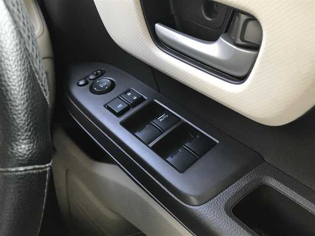 ホンダ Ｎ ＢＯＸ G EX ホンダセンシング 茨城県 2017(平29)年 7.3万km モーニングミストブルーM 純正8インチプレミアムインターナビ【VXU-185NBi】/(地デジTV・CD・DVD・BT・USB・ラジオ再生)/両側パワースライドドア/衝突軽減ブレーキ/コーナーセンサー/レーダークルーズコントロール/レーンアシスト/バックカメラ/ドライブレコーダー/ETC/オートライト/LEDヘッドライト/純正フロアマット/スマートキー/スペアキー/レザー調シートカバー