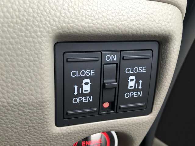 ホンダ Ｎ ＢＯＸ G EX ホンダセンシング 茨城県 2017(平29)年 7.3万km モーニングミストブルーM 純正8インチプレミアムインターナビ【VXU-185NBi】/(地デジTV・CD・DVD・BT・USB・ラジオ再生)/両側パワースライドドア/衝突軽減ブレーキ/コーナーセンサー/レーダークルーズコントロール/レーンアシスト/バックカメラ/ドライブレコーダー/ETC/オートライト/LEDヘッドライト/純正フロアマット/スマートキー/スペアキー/レザー調シートカバー