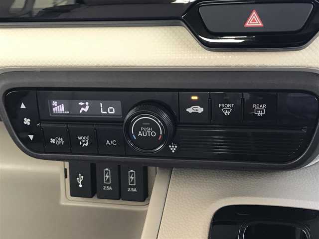 ホンダ Ｎ ＢＯＸ G EX ホンダセンシング 茨城県 2017(平29)年 7.3万km モーニングミストブルーM 純正8インチプレミアムインターナビ【VXU-185NBi】/(地デジTV・CD・DVD・BT・USB・ラジオ再生)/両側パワースライドドア/衝突軽減ブレーキ/コーナーセンサー/レーダークルーズコントロール/レーンアシスト/バックカメラ/ドライブレコーダー/ETC/オートライト/LEDヘッドライト/純正フロアマット/スマートキー/スペアキー/レザー調シートカバー