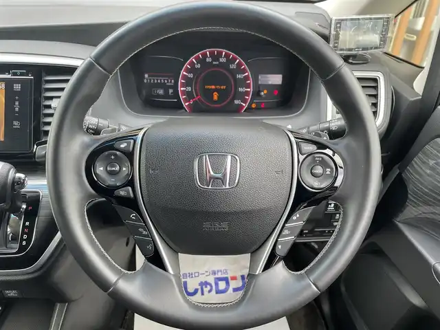 ホンダ オデッセイ アブソルート EX 鳥取県 2014(平26)年 11.7万km ホワイトオーキッドパール (株)IDOMが運営する【じしゃロン鳥取店】の自社ローン専用車両になります。こちらは現金またはオートローンご利用時の価格です。自社ローンご希望の方は別途その旨お申付け下さい/4WD/純正メーカーナビ/・フルセグ/CD/DVD/BT/全方位カメラ/純正フリップダウンモニター/両側パワースライドドア/ホンダセンシング搭載/レーダークルーズコントロール/衝突被害軽減ブレーキ/革巻きステアリング/ステアリングスイッチ/パドルシフト/LEDオートライト/ビルトインETC/ハーフレザーシート/パワーシート/スマートキー/プッシュスタート