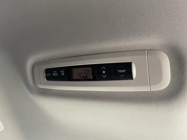 ホンダ オデッセイ アブソルート EX 鳥取県 2014(平26)年 11.7万km ホワイトオーキッドパール (株)IDOMが運営する【じしゃロン鳥取店】の自社ローン専用車両になります。こちらは現金またはオートローンご利用時の価格です。自社ローンご希望の方は別途その旨お申付け下さい/4WD/純正メーカーナビ/・フルセグ/CD/DVD/BT/全方位カメラ/純正フリップダウンモニター/両側パワースライドドア/ホンダセンシング搭載/レーダークルーズコントロール/衝突被害軽減ブレーキ/革巻きステアリング/ステアリングスイッチ/パドルシフト/LEDオートライト/ビルトインETC/ハーフレザーシート/パワーシート/スマートキー/プッシュスタート