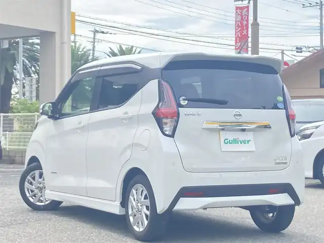 日産 デイズ ハイウェイスターX 兵庫県 2021(令3)年 1万km ホワイトパール ワンオーナー/純正SDナビ/FM/AM/フルセグTV/Bluetooth/CD/DVD/全方位カメラ/ドライブレコーダー前後ナビ連動/ETC/走行支援/レーンキープアシスト/コーナーセンサー/ステアリングスイッチ/LEDヘッドライト/オートライト/純正アルミホイール/プッシュスタート/電動格納ミラー/スマートキー×2/整備記録簿R4、5、6、7年/取扱説明書/保証書