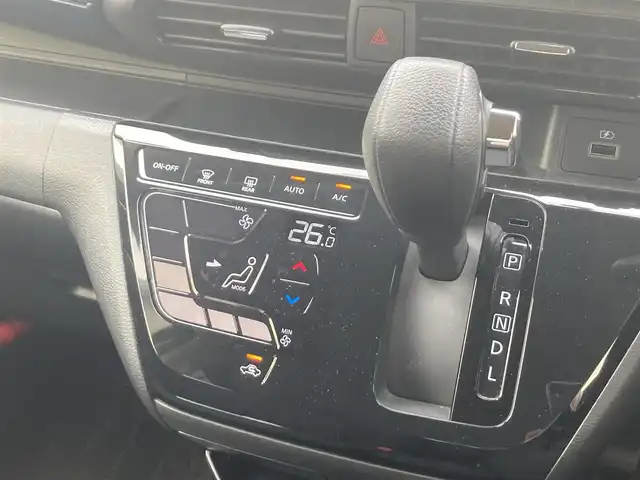 日産 デイズ ハイウェイスターX 兵庫県 2021(令3)年 1万km ホワイトパール ワンオーナー/純正SDナビ/FM/AM/フルセグTV/Bluetooth/CD/DVD/全方位カメラ/ドライブレコーダー前後ナビ連動/ETC/走行支援/レーンキープアシスト/コーナーセンサー/ステアリングスイッチ/LEDヘッドライト/オートライト/純正アルミホイール/プッシュスタート/電動格納ミラー/スマートキー×2/整備記録簿R4、5、6、7年/取扱説明書/保証書