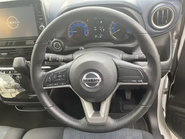 日産 デイズ ハイウェイスターX 兵庫県 2021(令3)年 1万km ホワイトパール ワンオーナー/純正SDナビ/FM/AM/フルセグTV/Bluetooth/CD/DVD/全方位カメラ/ドライブレコーダー前後ナビ連動/ETC/走行支援/レーンキープアシスト/コーナーセンサー/ステアリングスイッチ/LEDヘッドライト/オートライト/純正アルミホイール/プッシュスタート/電動格納ミラー/スマートキー×2/整備記録簿R4、5、6、7年/取扱説明書/保証書