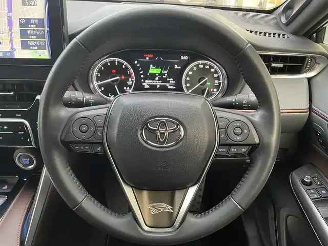 トヨタ ハリアー Z レザーパッケージ 大阪府 2020(令2)年 1.4万km プレシャスブラックパール ワンオーナー/フルモデリスタエアロ(F/S/R)/ナビ機能付ディスプレイオーディオ/BT/USB/AUX/TV/AppleCarPlay/AndroidAuto/360度カメラ/JBLサウンド/本革シート/前席パワーシート/前席シートヒーター/前席エアシート/ステアリングヒーター/追従機能付きクルーズコントロール/レーンキープアシスト/ブラインドスポットモニター/ヘッドアップディスプレイ/前後コーナーセンサー/録画機能付きデジタルインナーミラー/LEDヘッドライト/フロントフォグ/オートハイビーム/純正フロアマット/純正19インチAW/AC100V充電/リバース連動電格ミラー/GRドアハンドルプロテクター/モデリスタドレスアップ/　-フードガーニッシュ/　-フロントグリルガーニッシュ/　-ミラーガーニッシュ/　-バックドアエアロプレート/　-バックドアガーニッシュ/　-ラゲージLED/スペアキー/ETC2.0