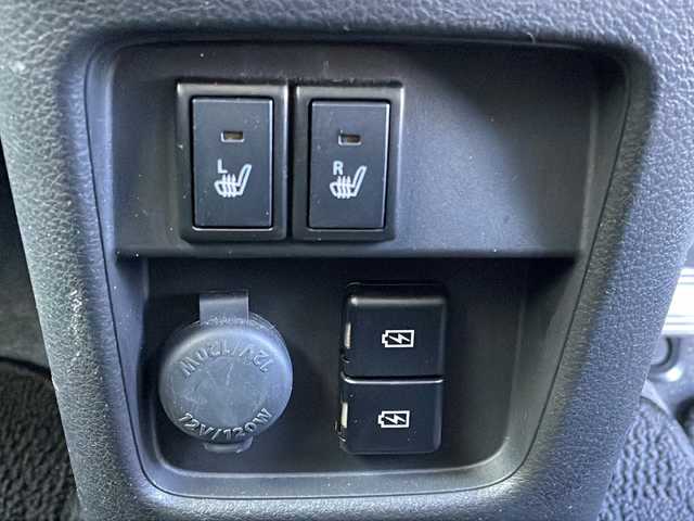 スズキ ハスラー Jスタイル Ⅱ 岐阜県 2022(令4)年 2.5万km クールカーキパールメタリック/ソフトベージュメタリック 登録時走行距離24468km/純正８インチナビ/フルセグＴＶ/禁煙車/デュアルカメラブレーキサポート/クルーズコントロール/レーンキープアシスト/コーナーセンサー/純正アルミホイール/ＬＥＤヘッドライト/オートライト/フォグランプ/プッシュスタート/スマートキー/スペアキー/シートヒーター/純正フロアマット/Bluetooth接続/CDチェンジャー/ドアバイザー/ツートンカラー/アイドリングストップ