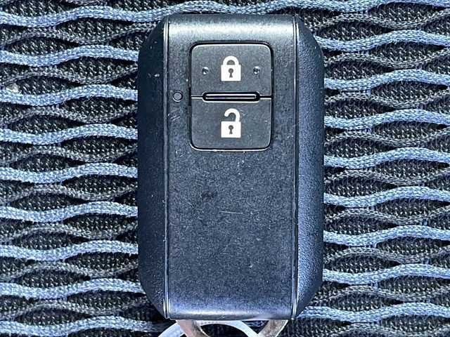 スズキ ハスラー Jスタイル Ⅱ 岐阜県 2022(令4)年 2.5万km クールカーキパールメタリック/ソフトベージュメタリック 登録時走行距離24468km/純正８インチナビ/フルセグＴＶ/禁煙車/デュアルカメラブレーキサポート/クルーズコントロール/レーンキープアシスト/コーナーセンサー/純正アルミホイール/ＬＥＤヘッドライト/オートライト/フォグランプ/プッシュスタート/スマートキー/スペアキー/シートヒーター/純正フロアマット/Bluetooth接続/CDチェンジャー/ドアバイザー/ツートンカラー/アイドリングストップ