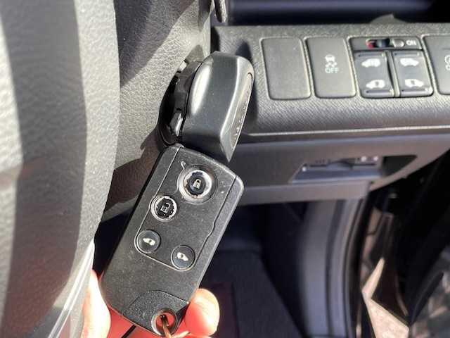 ホンダ ステップワゴン スパーダ Z クールスピリット 富山県 2013(平25)年 9.1万km プレミアムスパークルブラックパール (株)IDOMが運営する【じしゃロン富山店】の自社ローン対象車両になります。こちらは現金ご利用時の価格です。自社ローンご希望の方は別途その旨お申付け下さい。/純正インターナビ/FM/AM/CD/DVD/TV/HDD/USB/ビデオ入力端子/バックカメラ/ETC/前方ドライブレコーダー/両側パワースライドドア/横滑り防止/クルコン/7人乗り/ハーフレザーシート/スマートキー