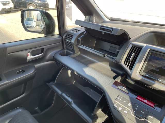 ホンダ ステップワゴン スパーダ Z クールスピリット 富山県 2013(平25)年 9.1万km プレミアムスパークルブラックパール (株)IDOMが運営する【じしゃロン富山店】の自社ローン対象車両になります。こちらは現金ご利用時の価格です。自社ローンご希望の方は別途その旨お申付け下さい。/純正インターナビ/FM/AM/CD/DVD/TV/HDD/USB/ビデオ入力端子/バックカメラ/ETC/前方ドライブレコーダー/両側パワースライドドア/横滑り防止/クルコン/7人乗り/ハーフレザーシート/スマートキー