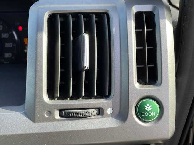 ホンダ ステップワゴン スパーダ Z クールスピリット 富山県 2013(平25)年 9.1万km プレミアムスパークルブラックパール (株)IDOMが運営する【じしゃロン富山店】の自社ローン対象車両になります。こちらは現金ご利用時の価格です。自社ローンご希望の方は別途その旨お申付け下さい。/純正インターナビ/FM/AM/CD/DVD/TV/HDD/USB/ビデオ入力端子/バックカメラ/ETC/前方ドライブレコーダー/両側パワースライドドア/横滑り防止/クルコン/7人乗り/ハーフレザーシート/スマートキー