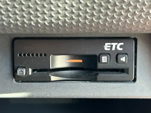 スズキ ハスラー J ブラックインテリアパッケージ 静岡県 2019(令1)年 4.5万km フェニックスレッドパール/ホワイト2トーンルーフ 純正8インチメモリーナビ/（FM/AM/CD/DVD/Bluetooth）/純正８インチメモリーナビ横滑り防止システム/レーンキープアシスト/全周囲カメラ/ビルトインETC/オートライト/ドライブレコーダー/前席シートヒーター/フルフラットシート/ベンチシート/アイドリングストップ/純正フロアマット/オートライト/純正15AW