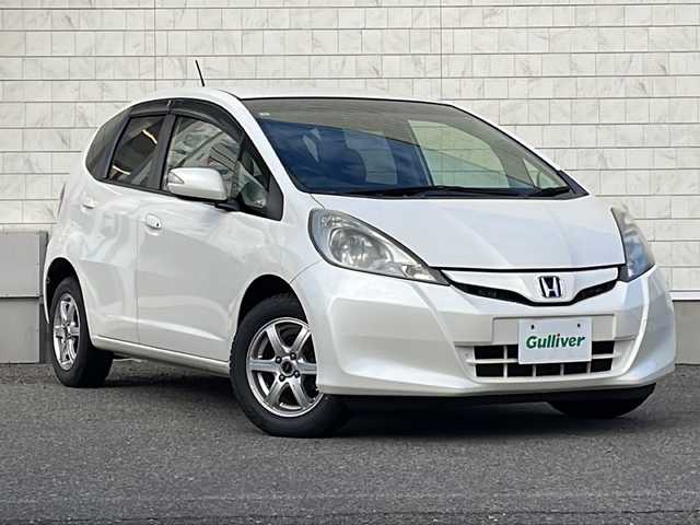 ホンダ フィット シーズ ファインスタイル 福島県 2013(平25)年 8.5万km プレミアムホワイトパール 純正ナビ　バックＣ　ＴＶ　ＢＴ　ビルトインＥＴＣ　ＨＩＤヘッドライト　オートライト　ＥＣＯＮ　社外ドラレコ　スマートキー　前席シートヒーター　社外１４インチ冬タイヤ付ＡＷ装着　盗難防止装置　ＡＣＣ