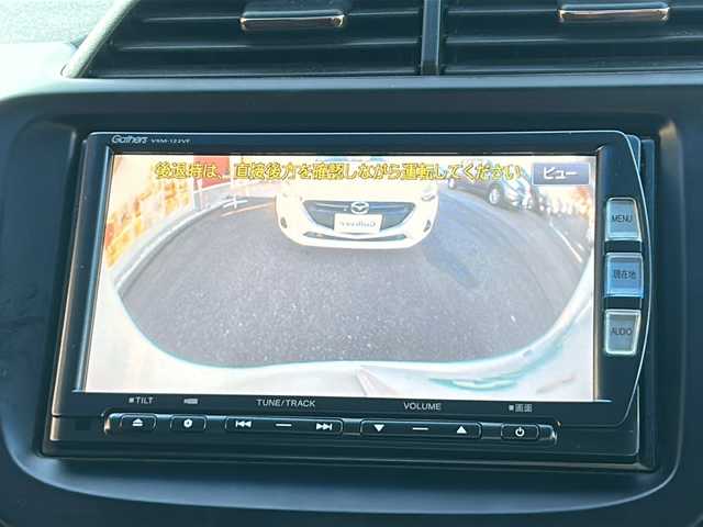 ホンダ フィット シーズ ファインスタイル 福島県 2013(平25)年 8.5万km プレミアムホワイトパール 純正ナビ　バックＣ　ＴＶ　ＢＴ　ビルトインＥＴＣ　ＨＩＤヘッドライト　オートライト　ＥＣＯＮ　社外ドラレコ　スマートキー　前席シートヒーター　社外１４インチ冬タイヤ付ＡＷ装着　盗難防止装置　ＡＣＣ