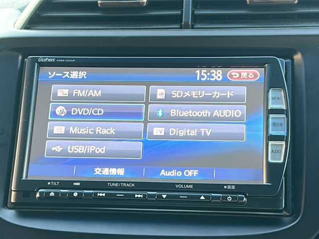 ホンダ フィット シーズ ファインスタイル 福島県 2013(平25)年 8.5万km プレミアムホワイトパール 純正ナビ　バックＣ　ＴＶ　ＢＴ　ビルトインＥＴＣ　ＨＩＤヘッドライト　オートライト　ＥＣＯＮ　社外ドラレコ　スマートキー　前席シートヒーター　社外１４インチ冬タイヤ付ＡＷ装着　盗難防止装置　ＡＣＣ