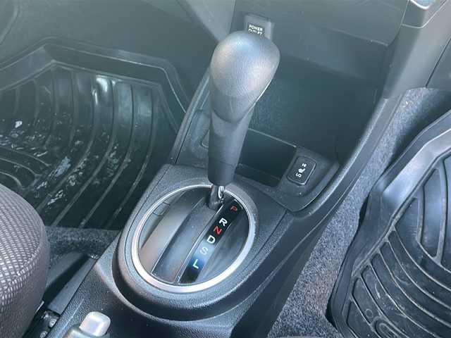 ホンダ フィット シーズ ファインスタイル 福島県 2013(平25)年 8.5万km プレミアムホワイトパール 純正ナビ　バックＣ　ＴＶ　ＢＴ　ビルトインＥＴＣ　ＨＩＤヘッドライト　オートライト　ＥＣＯＮ　社外ドラレコ　スマートキー　前席シートヒーター　社外１４インチ冬タイヤ付ＡＷ装着　盗難防止装置　ＡＣＣ