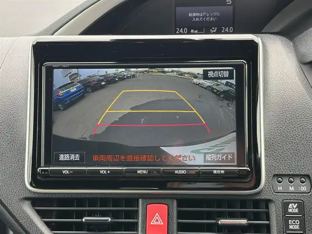 トヨタ ヴォクシー ハイブリッド ZS 煌 宮城県 2018(平30)年 6.8万km ブラック セーフティセンス/・プリクラッシュセーフティ/・レーンディパーチャーアラート/・オートマチックハイビーム/・先行車発進告知機能/純正9インチナビ（NSZT-Y66T）/・CD/DVD/・Bluetooth/・フルセグTV/バックカメラ/ビルトインETC/前席シートヒーター/両側パワースライドドア/革巻きステアリング/クルーズコントロール/ステアリングスイッチ/LEDヘッドランプ/フォグランプ/オートライト/スマートキー＆プッシュスタート/電動格納ミラー/純正16インチAW/純正フロアマット/純正ドアバイザー/Wエアバッグ