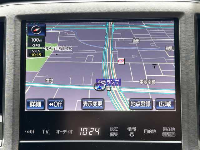 トヨタ クラウン ハイブリッド ロイヤルサルーン 兵庫県 2015(平27)年 14.8万km ホワイトパールクリスタルシャイン 純正メーカーナビ/（CD/DVD/BT/フルセグTV）/バックカメラ/レーダークルーズコントロール/ビルトインETC/前席パワーシート/シートヒーター/ハンドルヒーター/LEDヘッドライト/AUTOライト/フロントドライブレコーダー/純正フロアマット/ドアバイザー/リアコーナーセンサー/クラウン220系アルミホイール/保証書/取扱説明書