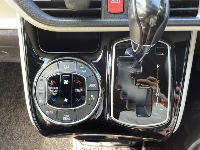 トヨタ ノア Si ダブルバイビーⅢ 京都府 2021(令3)年 2.8万km ホワイトパールクリスタルシャイン ワンオーナー/純正ナビ　NSZN-Z68T/FM/AM/CD/DVD/Bluetooth Audio/フルセグTV/バックカメラ/両側パワースライドドア/フリップダウンモニター/デジタルインナーミラー/TEIN車高調/ZERO1000エアクリーナー/クルーズコントロール/衝突軽減/車線逸脱/コーナーセンサー/ハーフレザーシート/前後ドラレコ/ビルトインETC/アイドリングストップ/純正フロアマット/純正ドアバイザー/純正AW