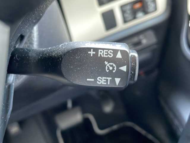 トヨタ ノア Si ダブルバイビーⅢ 京都府 2021(令3)年 2.8万km ホワイトパールクリスタルシャイン ワンオーナー/純正ナビ　NSZN-Z68T/FM/AM/CD/DVD/Bluetooth Audio/フルセグTV/バックカメラ/両側パワースライドドア/フリップダウンモニター/デジタルインナーミラー/TEIN車高調/ZERO1000エアクリーナー/クルーズコントロール/衝突軽減/車線逸脱/コーナーセンサー/ハーフレザーシート/前後ドラレコ/ビルトインETC/アイドリングストップ/純正フロアマット/純正ドアバイザー/純正AW