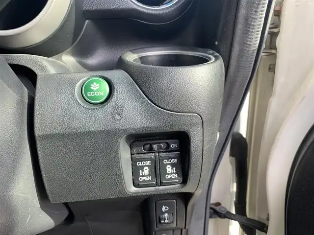 ホンダ Ｎ ＢＯＸ G SSパッケージ 大分県 2013(平25)年 6.1万km プレミアムホワイトパール ・社外SDナビ(NX612)/・フルセグ/・ステアリングスイッチ/・純正14インチアルミホイール/・両側パワースライド