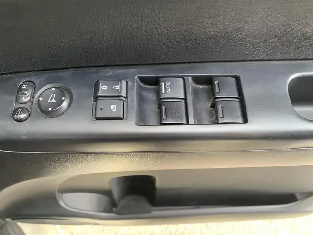 ホンダ Ｎ ＢＯＸ G SSパッケージ 大分県 2013(平25)年 6.1万km プレミアムホワイトパール ・社外SDナビ(NX612)/・フルセグ/・ステアリングスイッチ/・純正14インチアルミホイール/・両側パワースライド