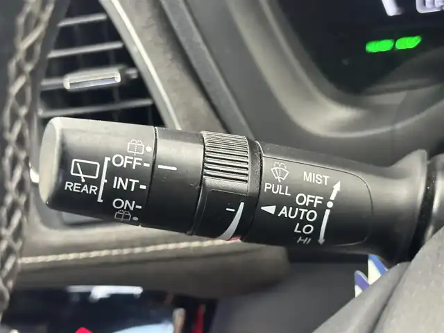 ホンダ ヴェゼル ハイブリッド RS ホンダセンシング 愛知県 2018(平30)年 9.1万km 黒 純正ナビ　/（フルセグ／ＢＴ／ＣＤ／ＤＶＤ）　/衝突軽減システム　/レーダークルーズコントロール　/バックカメラ　/横滑り防止装置　/レーンキープアシスト　/ドラレコ　/前席シートヒーター　/ビルトインETC　/純正AW