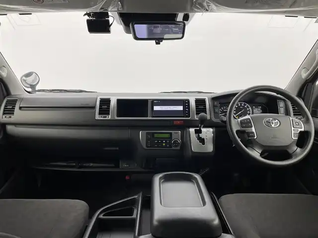 トヨタ ハイエース GL 群馬県 2022(令4)年 1.2万km ホワイトパールクリスタルシャイン モデリスタエアロ/ベットキット/流し台/純正ディーラーオプションナビ（NSZT-W68T）/CD/DVD/SD（MSV）/Bluetooth/フルセグTV/デジタルインナーミラー/パノラミックビューモニター/左側パワースライドドア/LEDヘッドライト/オートライト/Fフォグ/AHB/トヨタセーフティセンス/ETC/LDA/スマートキー/社外１６インチAW/ホワイトレタータイヤ/TRDマットガード
